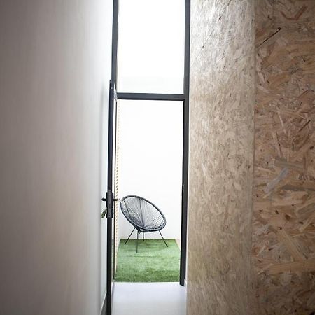 Apartamento encantador com pequeno pátio escondido Espargos Esterno foto