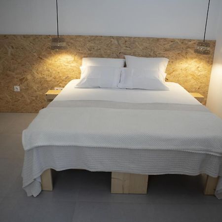 Apartamento encantador com pequeno pátio escondido Espargos Esterno foto
