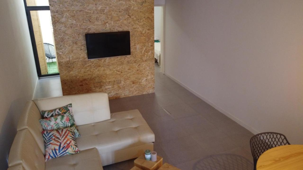 Apartamento encantador com pequeno pátio escondido Espargos Esterno foto