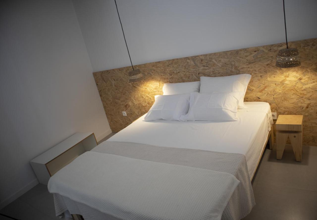 Apartamento encantador com pequeno pátio escondido Espargos Esterno foto