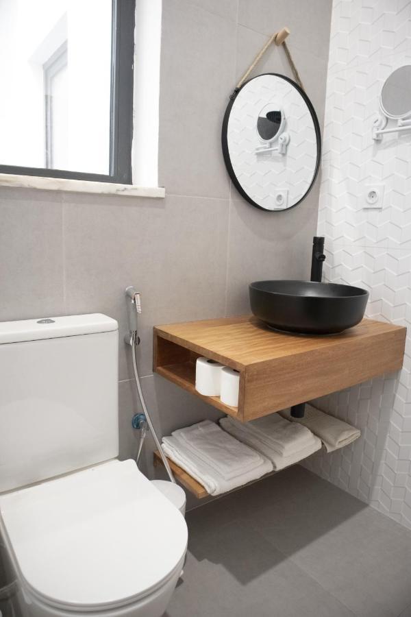 Apartamento encantador com pequeno pátio escondido Espargos Esterno foto