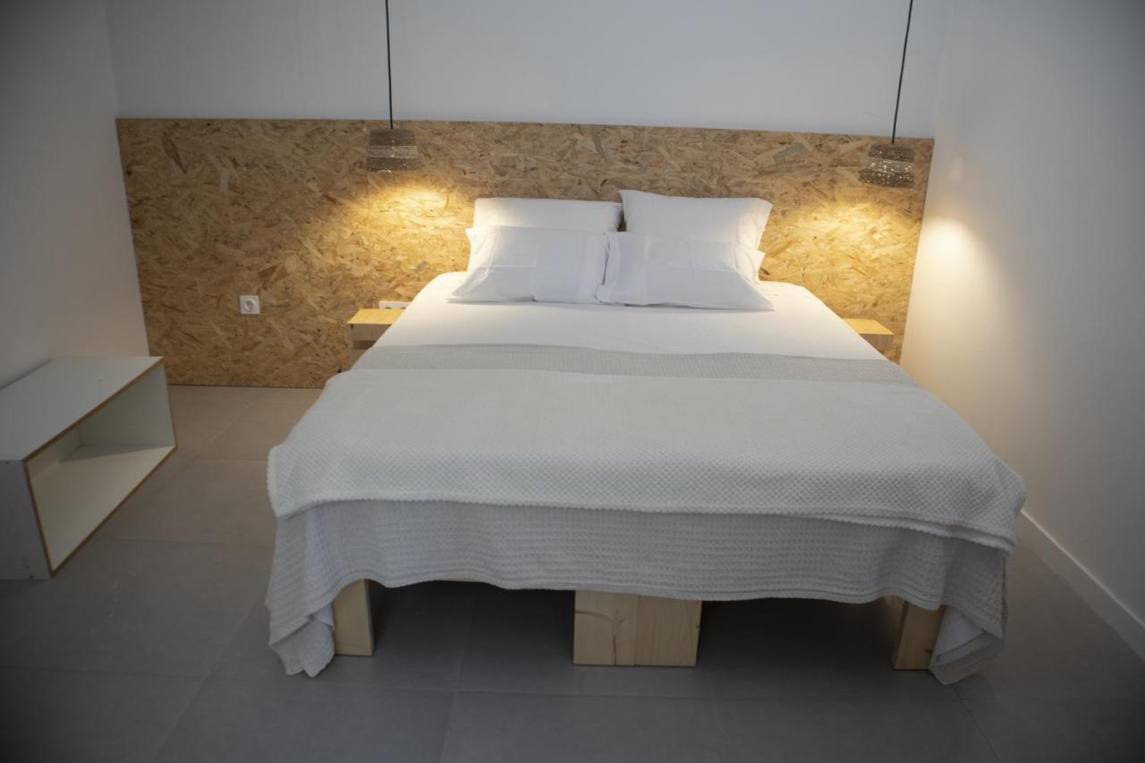 Apartamento encantador com pequeno pátio escondido Espargos Esterno foto
