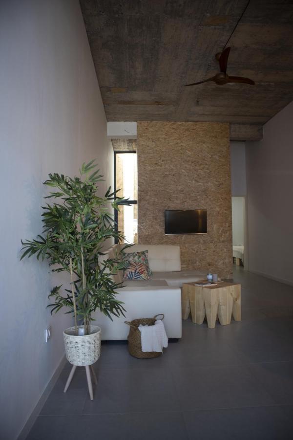 Apartamento encantador com pequeno pátio escondido Espargos Esterno foto