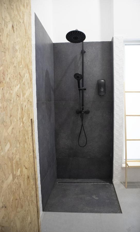 Apartamento encantador com pequeno pátio escondido Espargos Esterno foto