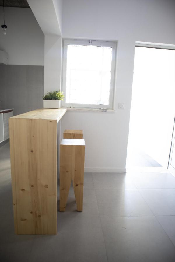 Apartamento encantador com pequeno pátio escondido Espargos Esterno foto